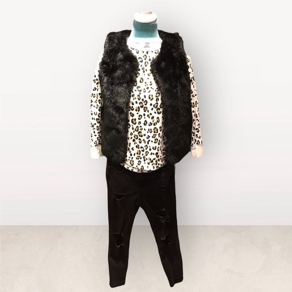 Pre-Lovd girls faux fur vest - Picture 4 of 4